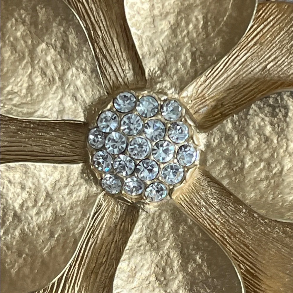 Premier Designs Gold Floral Necklace brooch Pendant - Picture 5 of 11